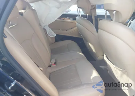 2015 Hyundai Genesis 3.8 z USA, uszkodzony, nr VIN KMHGN4JE8FU099892